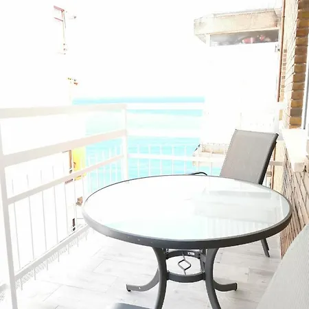 Front Esther 3 Apartamento